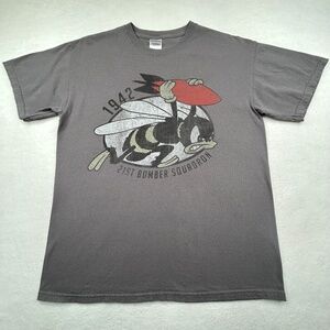 Gildan “1942” and “21st Bomber Squadron" T-shirt Gray Medium Graphic Military